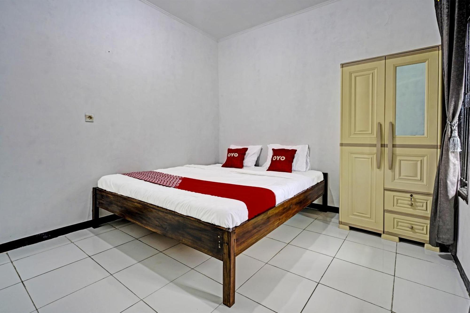 Oyo 91334 Permata Papua Guest House Pameungpeuk  Extérieur photo