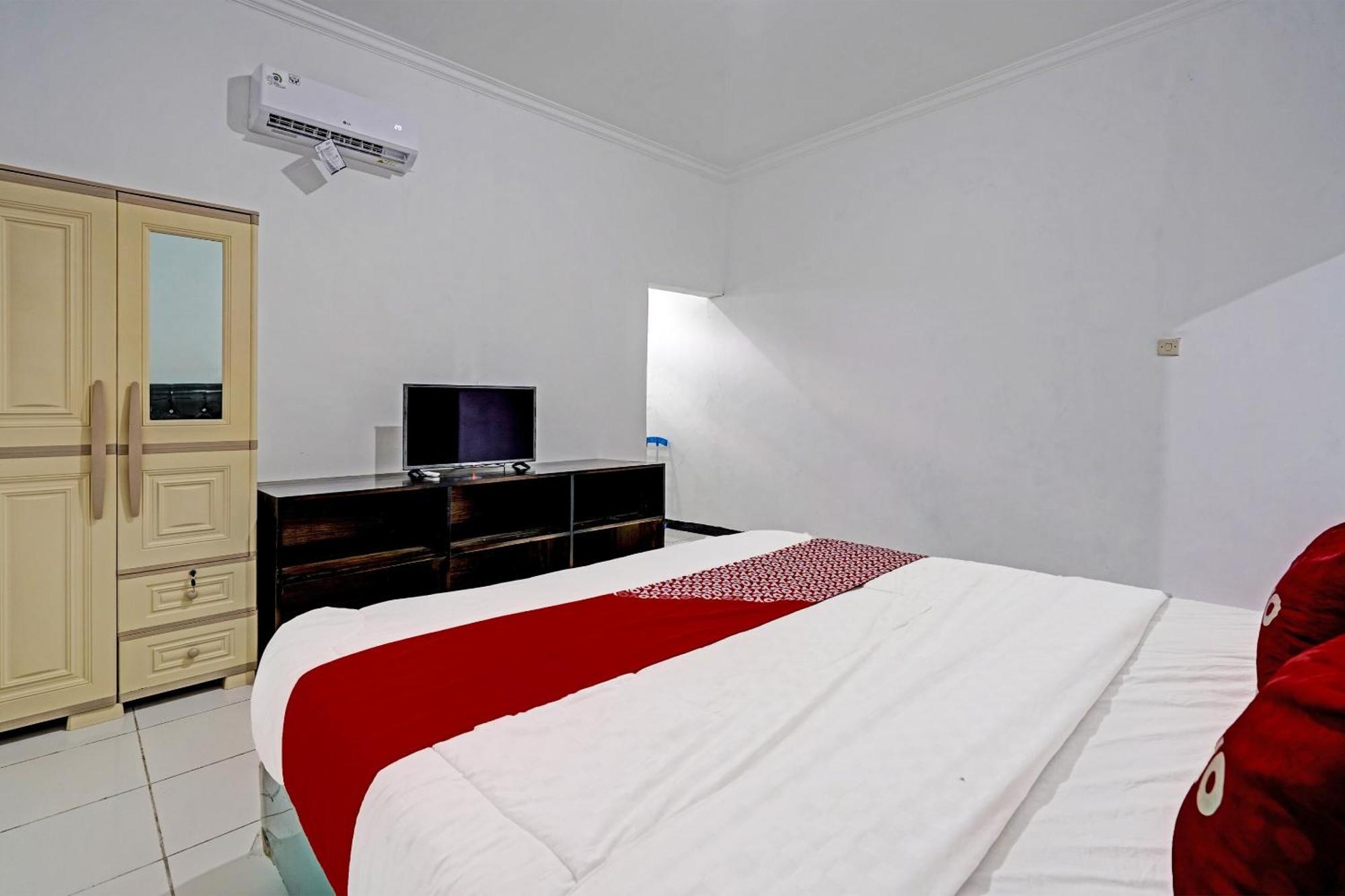 Oyo 91334 Permata Papua Guest House Pameungpeuk  Extérieur photo